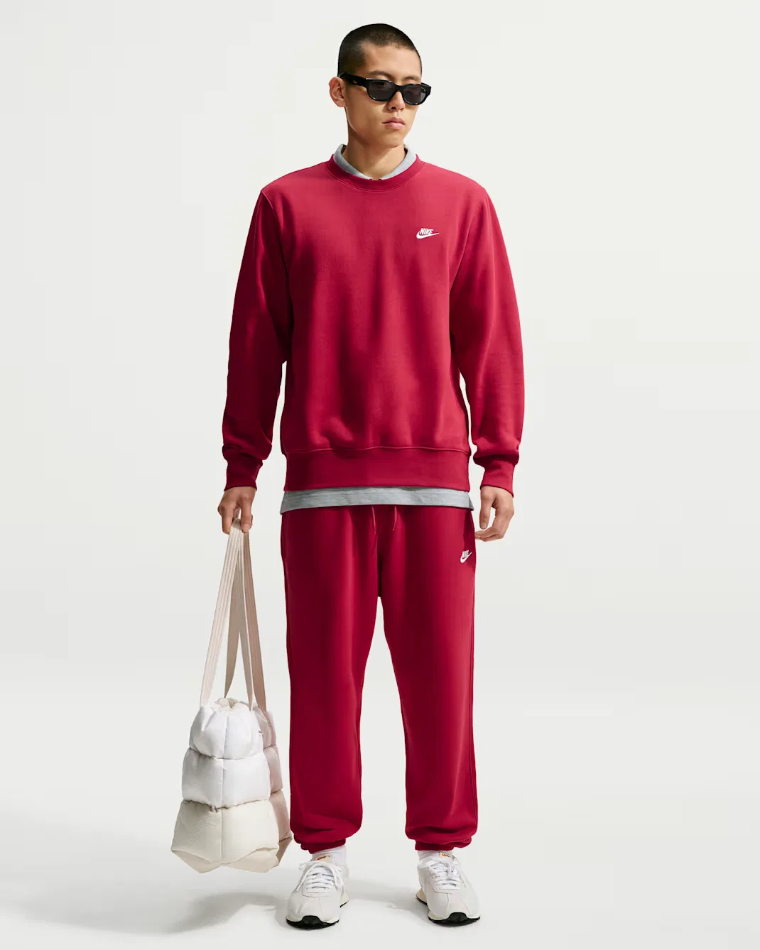 Мужская флисовая футболка с круглым вырезом Nike Club, Tough Red/White — фото 4