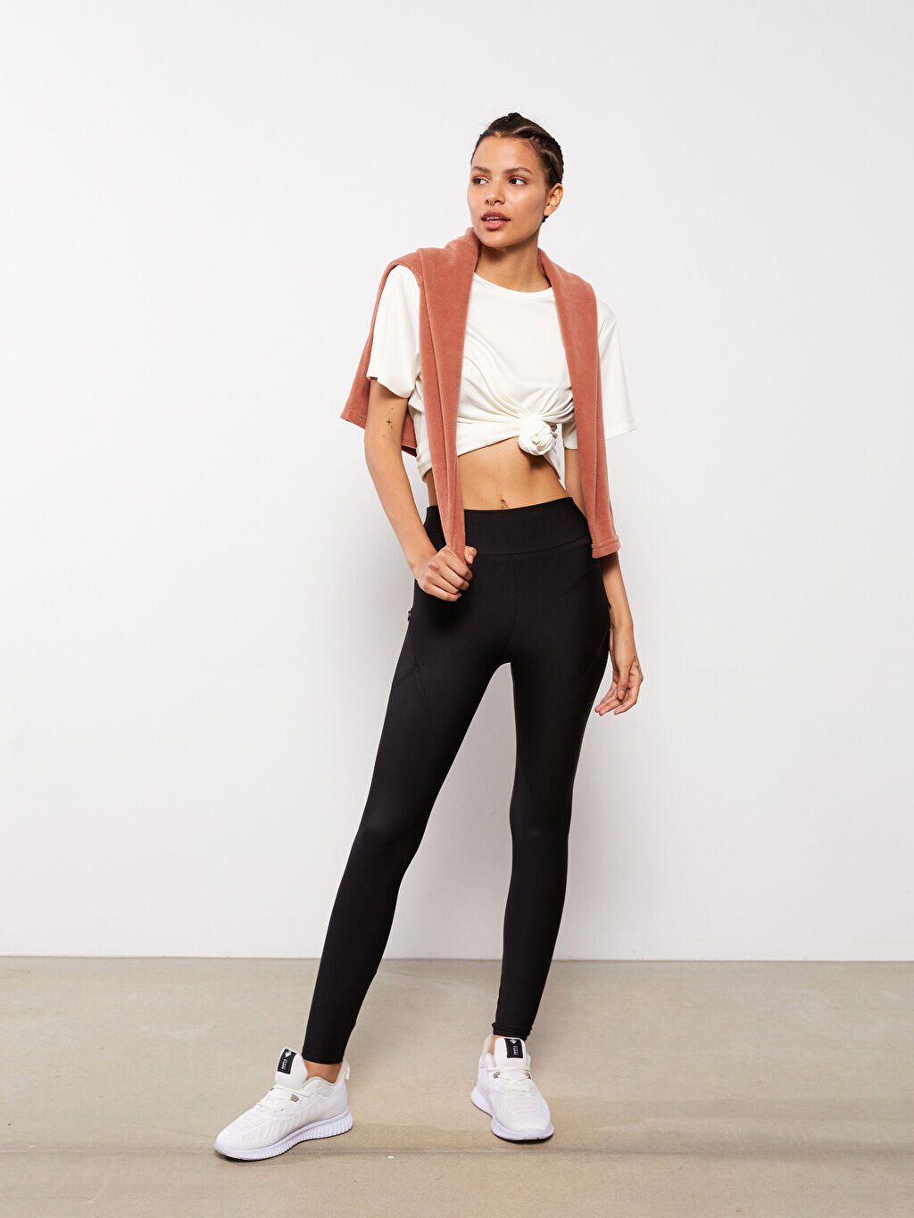 

Женские прямые леггинсы с эластичной резинкой на талии LCW Active, Черный, Женские прямые леггинсы с эластичной резинкой на талии LCW Active