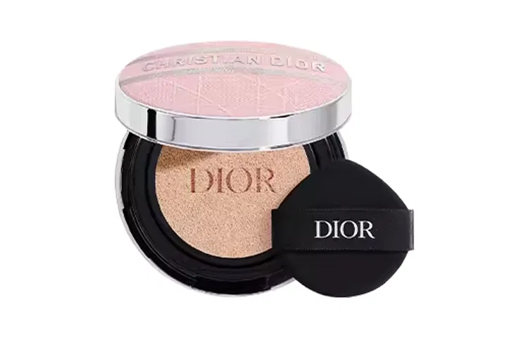 Женская тональная основа с розовой вышивкой, модель Pink #1N, DIOR, Pink