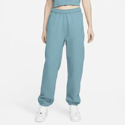 

Брюки Nike Solo Swoosh, цвет Noise Aqua