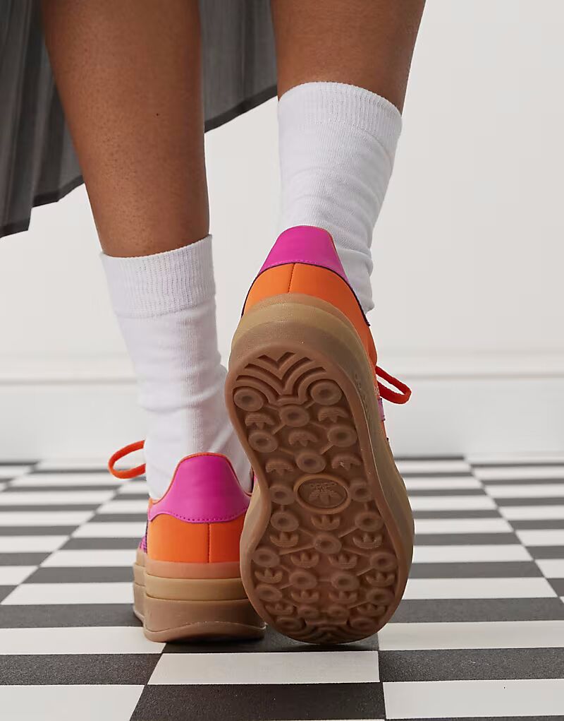 Кроссовки Adidas Originals Gazelle Bold на платформе оранжевого и розового цветов — фото 3