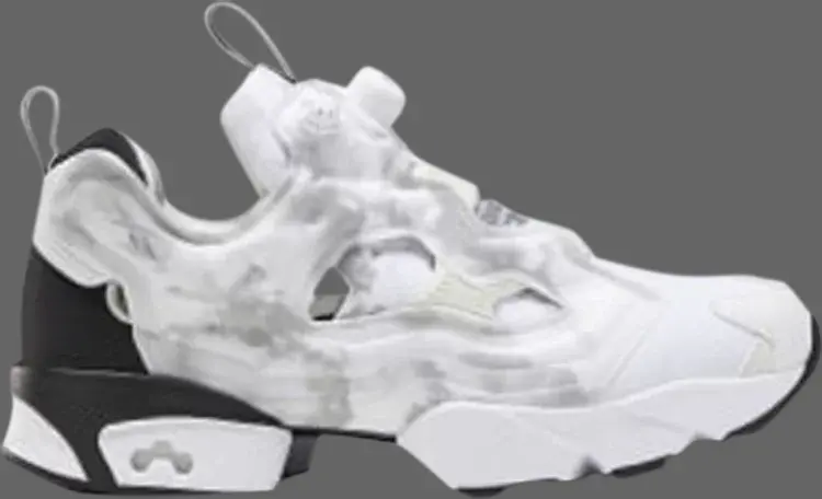 

Кроссовки instapump fury og 'legion of fury - wynn d. skies' Reebok, белый