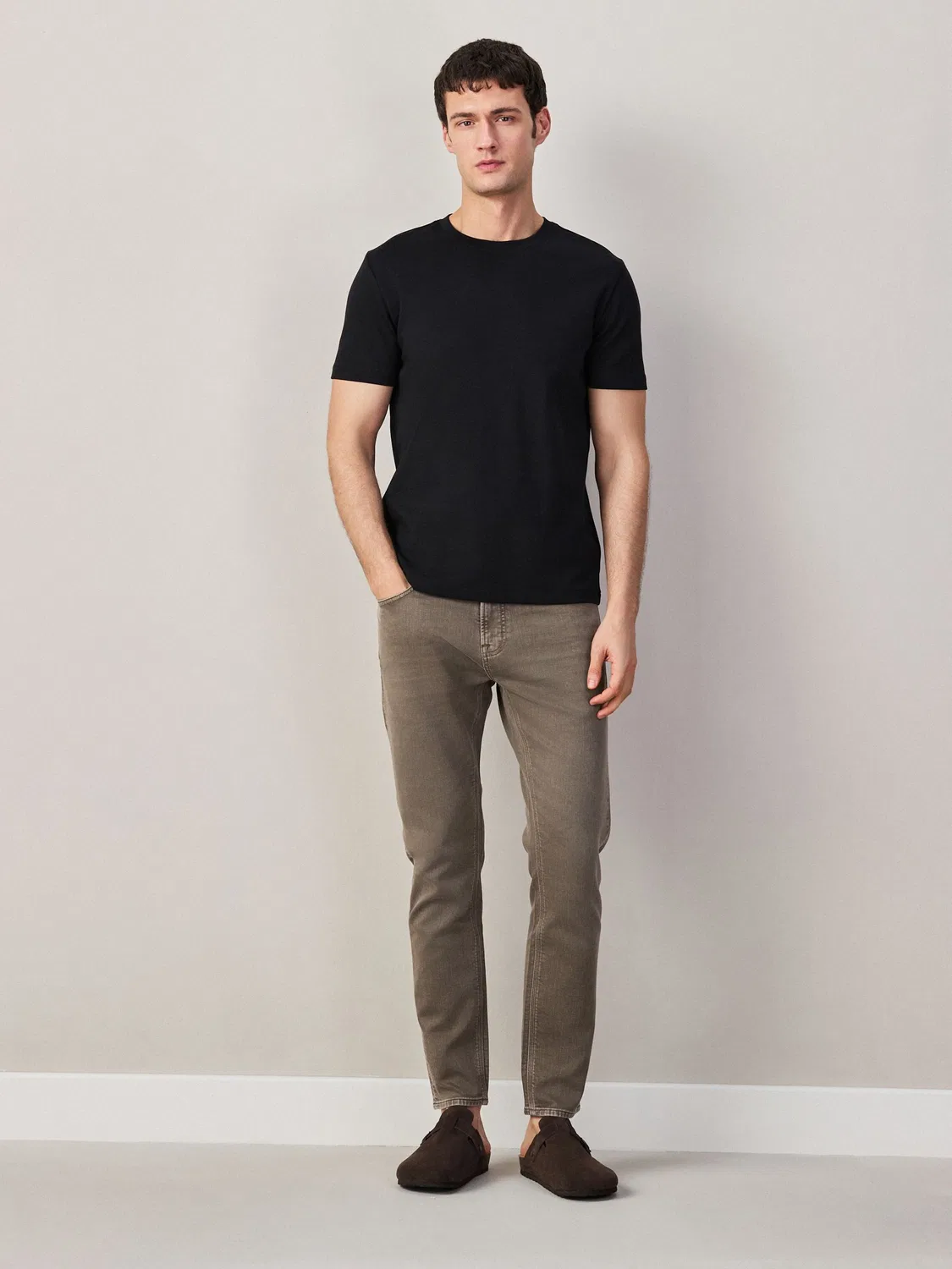 Джинсы узкого кроя Comfort Stretch, Brown Wash Next, коричневый — фото 2