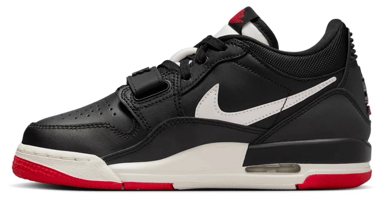 Кроссовки для мальчиков Legacy 312 Low Jordan, цвет Black/Sail/Red — фото 2
