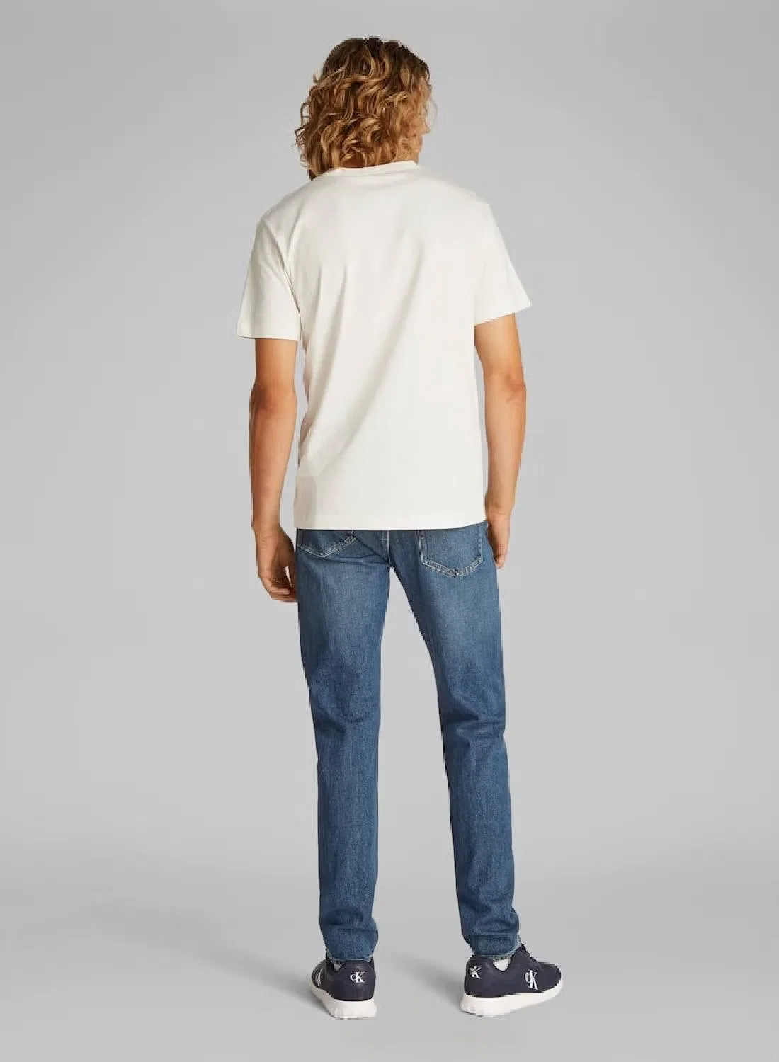 Футболка с принтом Serif box graphic Calvin Klein, тофу — фото 4