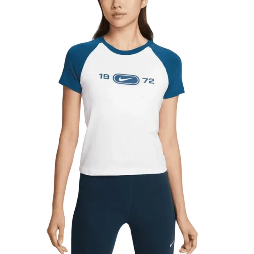 Женская футболка Sportswear Chill Knit Slim Graphic T-Shirt 'White Blue Force' Nike, White/Blue Force — фото 3
