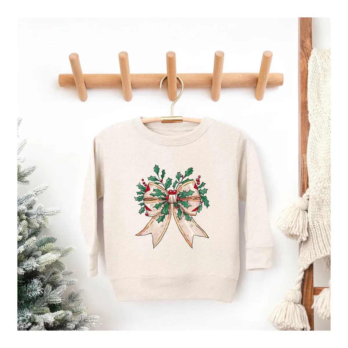 Детский свитшот для девочек с принтом Holly Leaves Coquette The Juniper Shop, Natural — фото 2