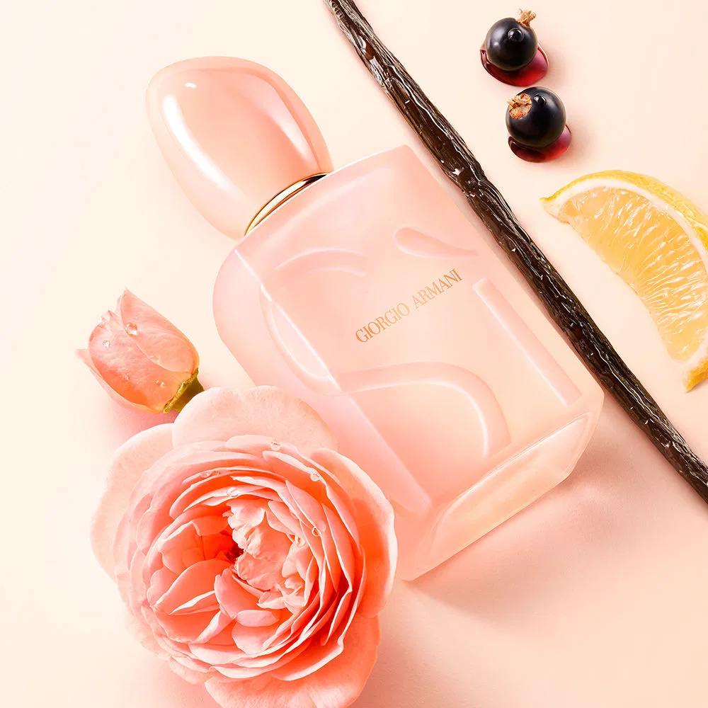 Парфюмерная вода для женщин Sì Nude Bloom Giorgio Armani, 50 мл — фото 4