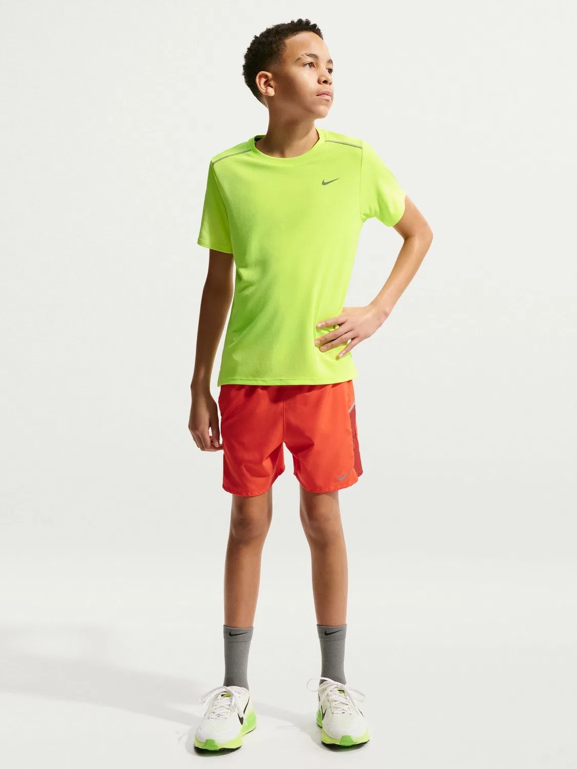 Футболка Nike Miler Dri-FIT с коротким рукавом, Volt Ice Yellow — фото 2