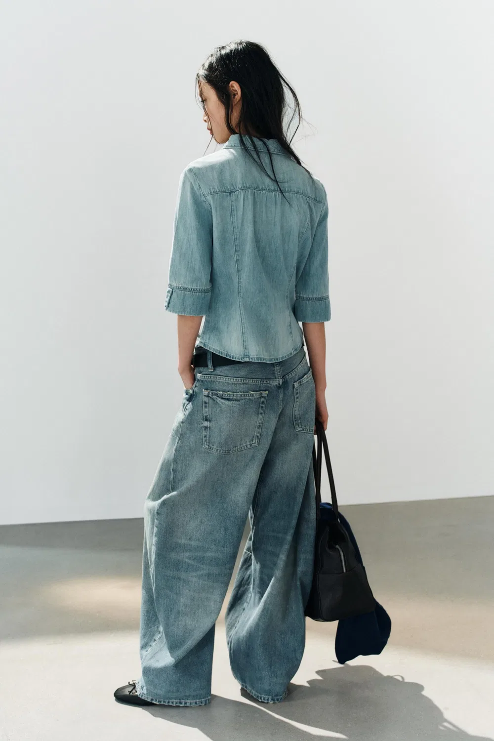 Джинсовая рубашка TRF приталенного кроя ZARA, Light blue — фото 4