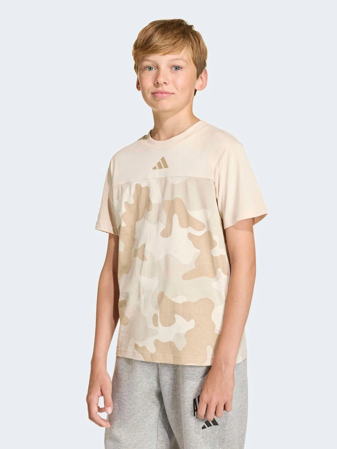 Футболка с камуфляжным принтом, Neutral Essentials adidas, Нейтральный