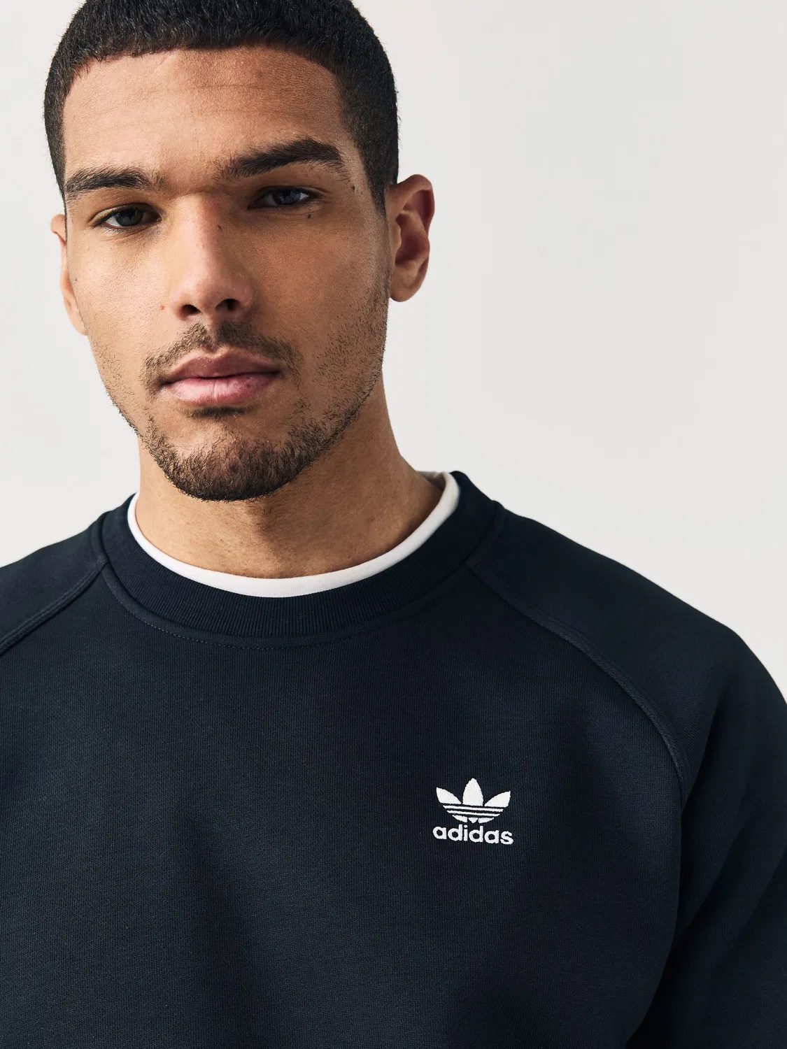 Свитшот Originals Essentials, adidas Originals, черный — фото 4