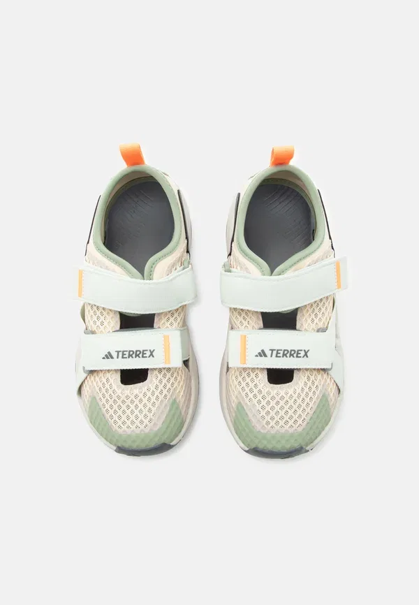 Сандалии прогулочные Hydroterra Adidas Terrex, песочный слой/алюминий/палаточно-зеленый — фото 4