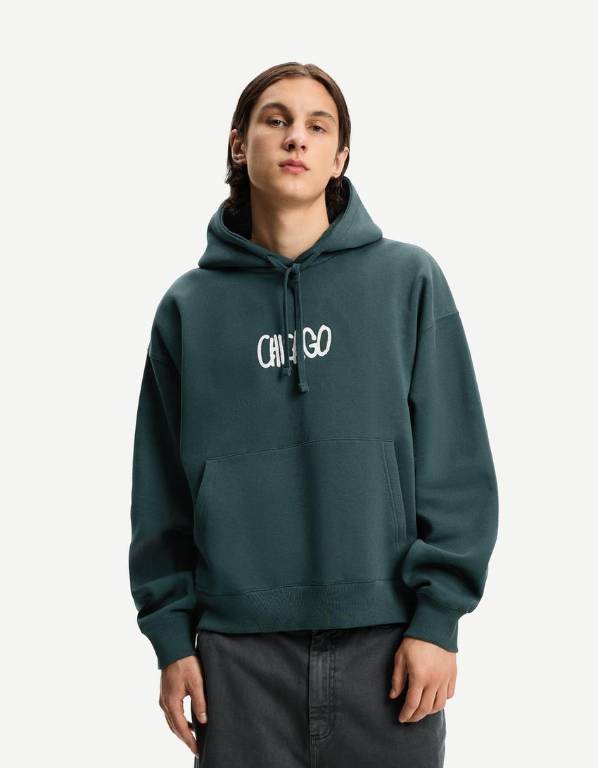 

Толстовка свободного кроя с вышивкой Bershka, зеленый