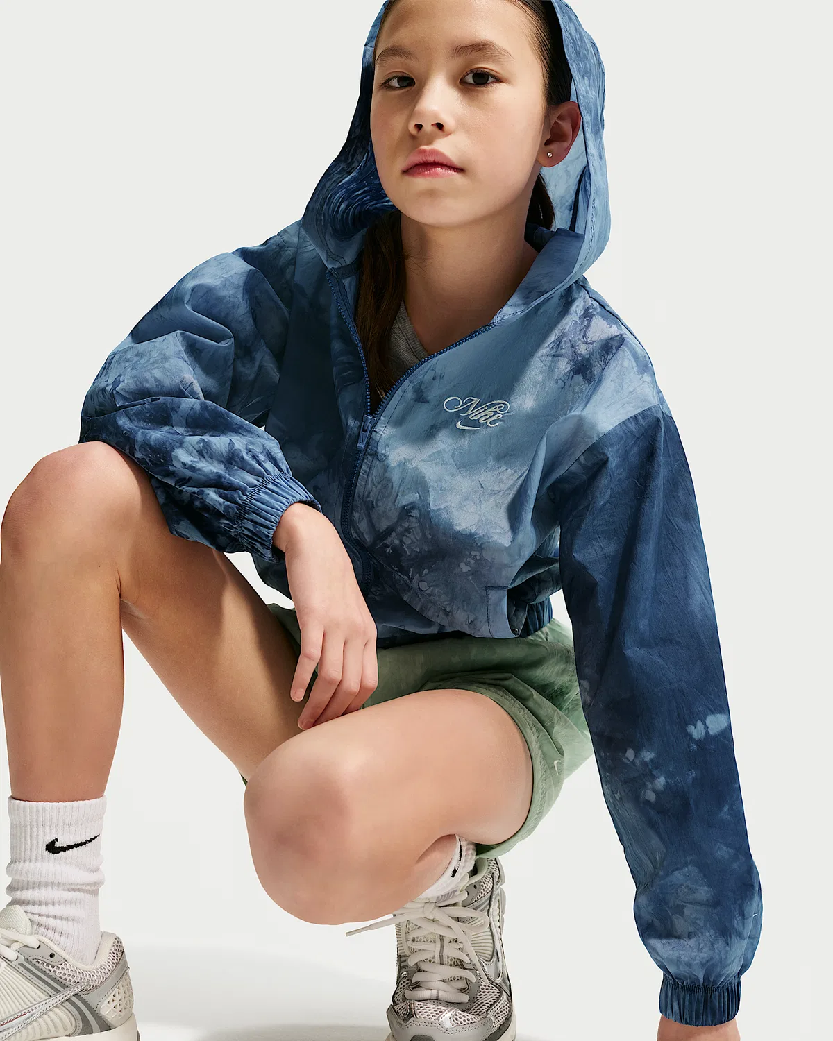 Детская ветровка Nike Sportswear Club, Mystic Navy/Soft Pearl — фото 3