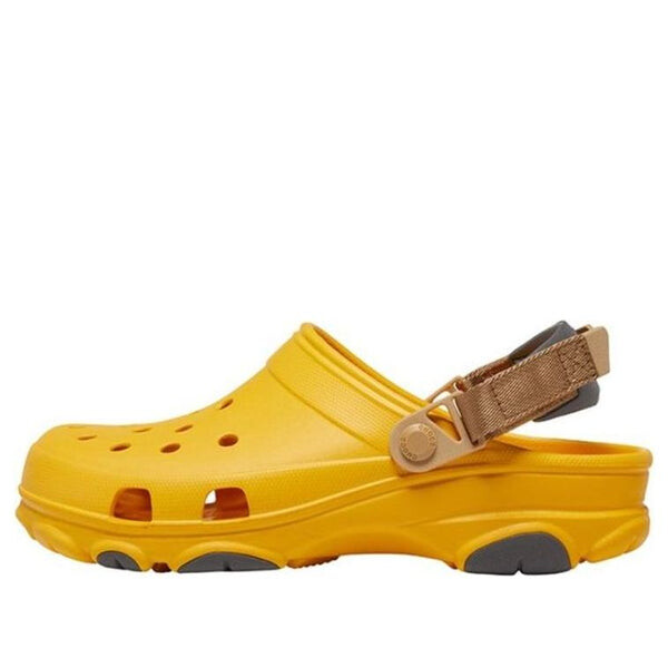 

Сандалии classic clog beach sandals yellow Crocs, желтый