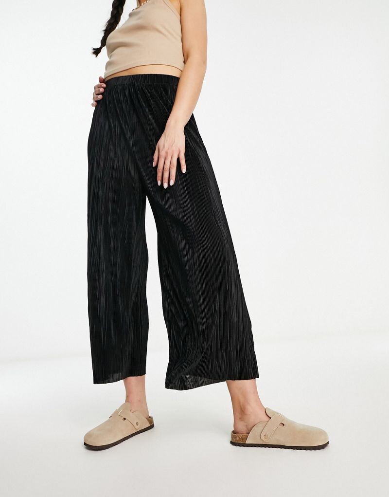 

Черные плиссированные широкие брюки-кюлоты ASOS DESIGN