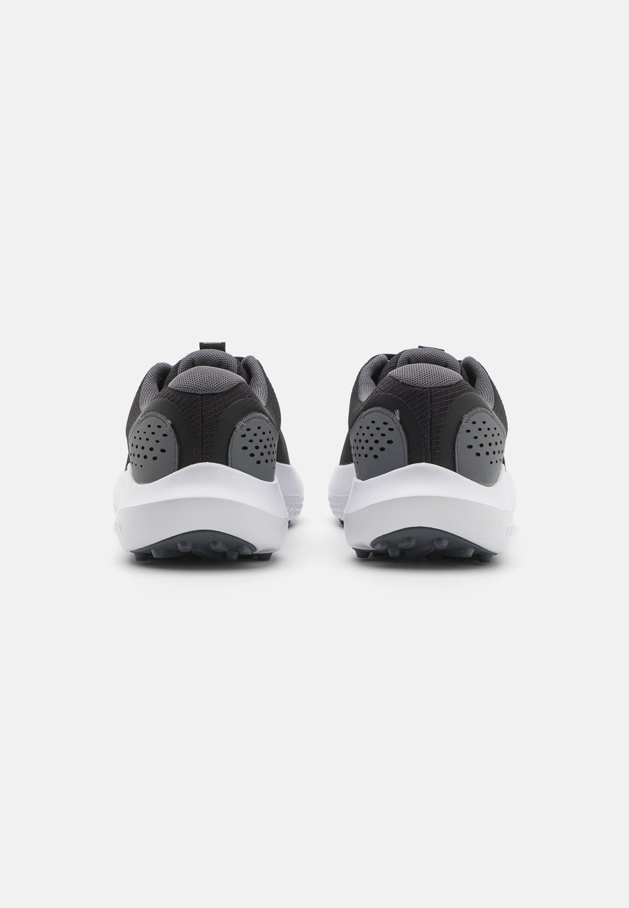 Кроссовки Under Armour SURGE GOLF, Black/Castlerock/Metallic Gun Metal/Black — фото 3