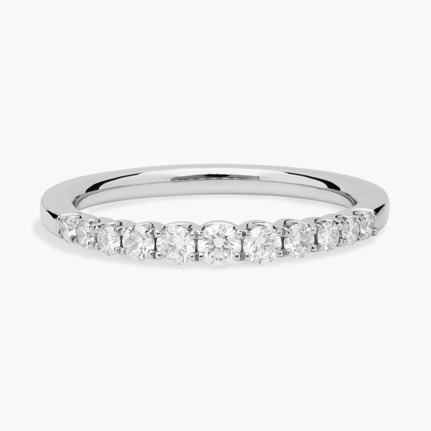 

Кольцо на годовщину с бриллиантами Selene Graduated Diamond из платины (1/3 карата) Blue Nile
