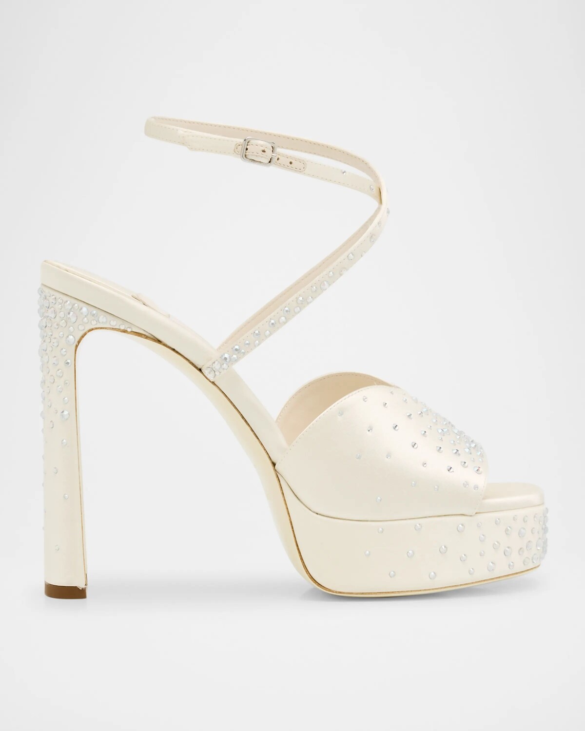 Сандалии Karli на платформе с атласными кристаллами и ремешком на щиколотке Jimmy Choo, цвет Ivory Crystal