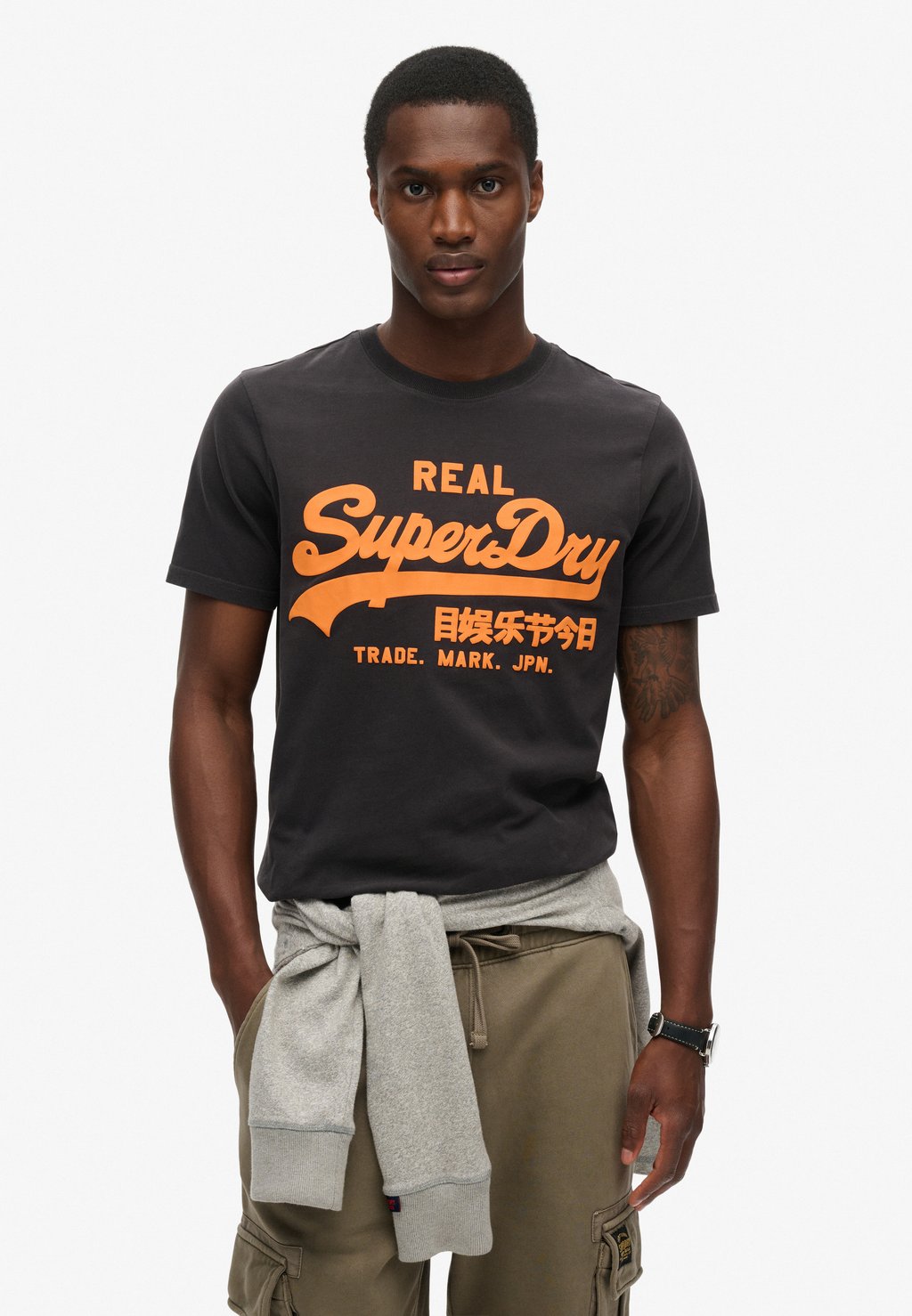 

Футболка с принтом Superdry, черный