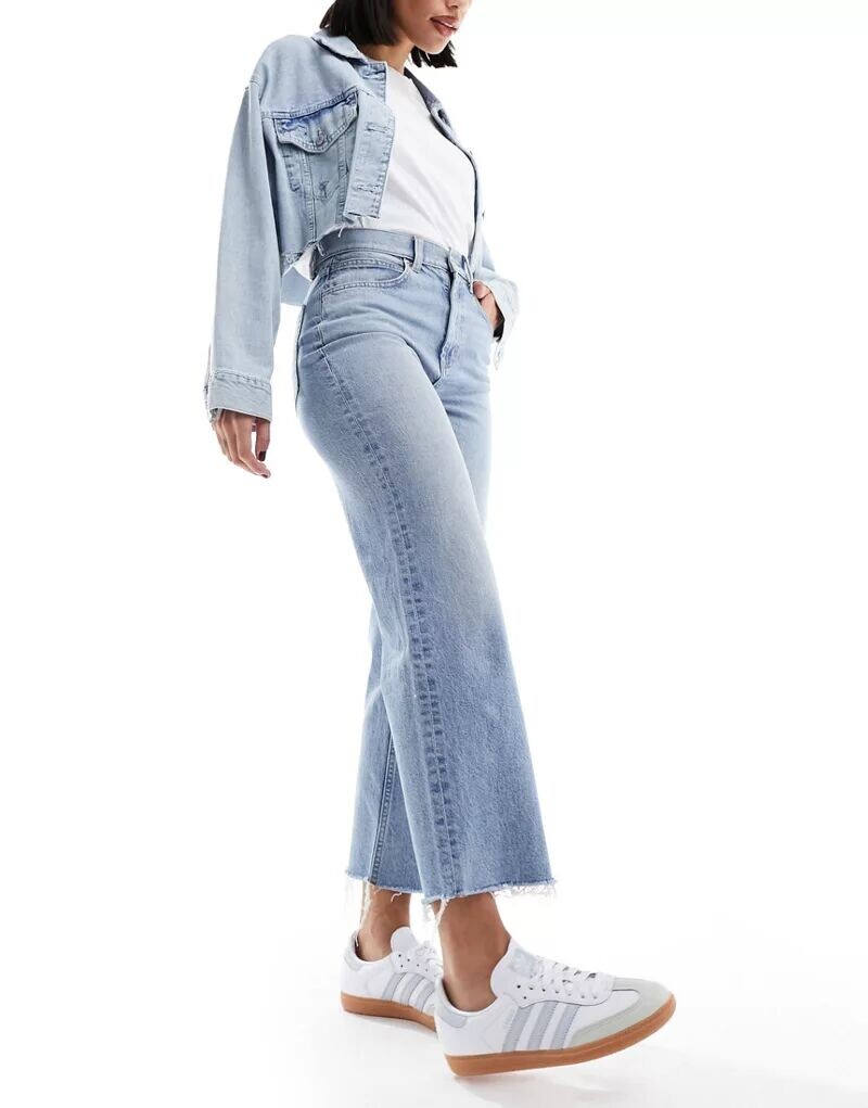 

Голубые укороченные прямые джинсы ASOS