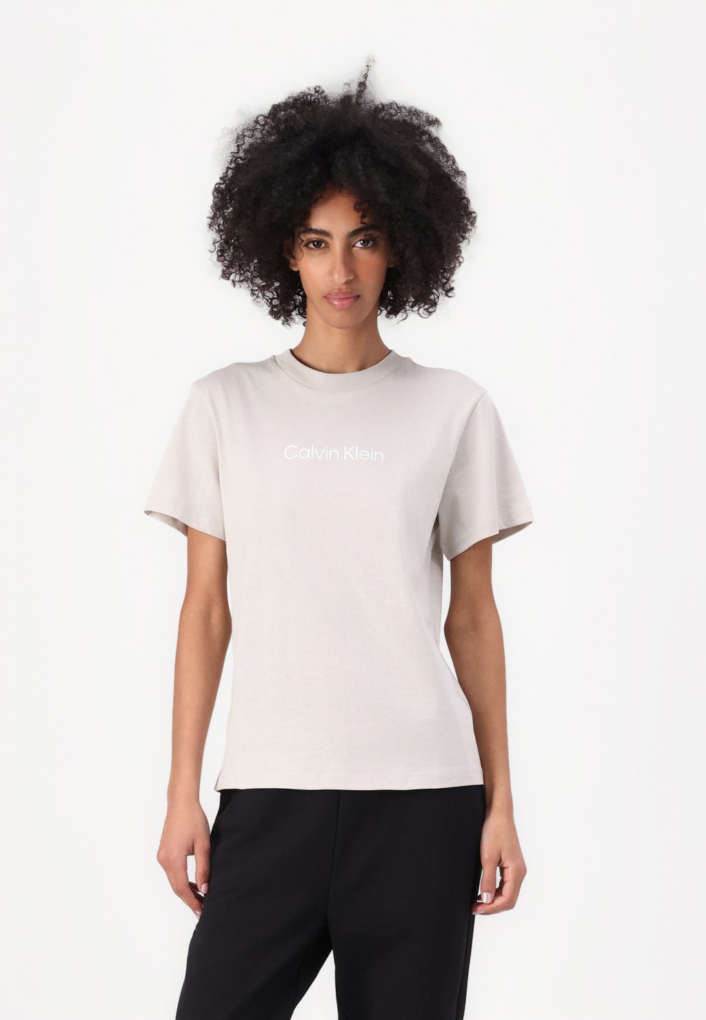 

Футболка с принтом HERO LOGO REGULAR Calvin Klein, слоновая кость