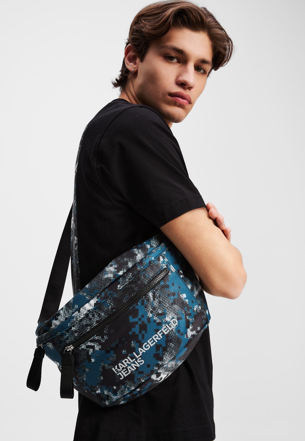 

Поясная сумка ESSENTIAL BUMBAG Karl Lagerfeld Jeans, синий