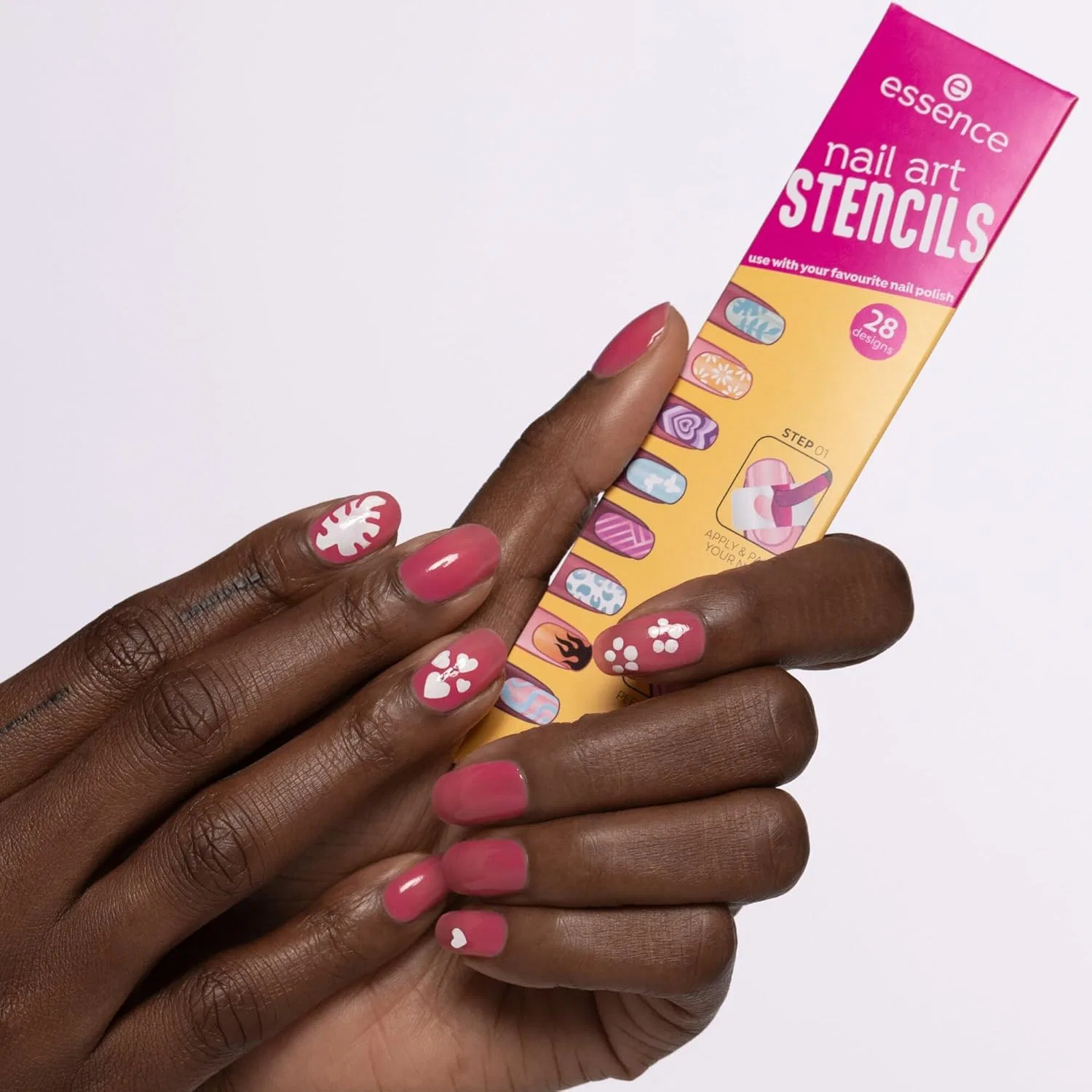 Трафареты для нейл-арта essence Nail Art STENCILS, 28 шт. Essence — фото 4
