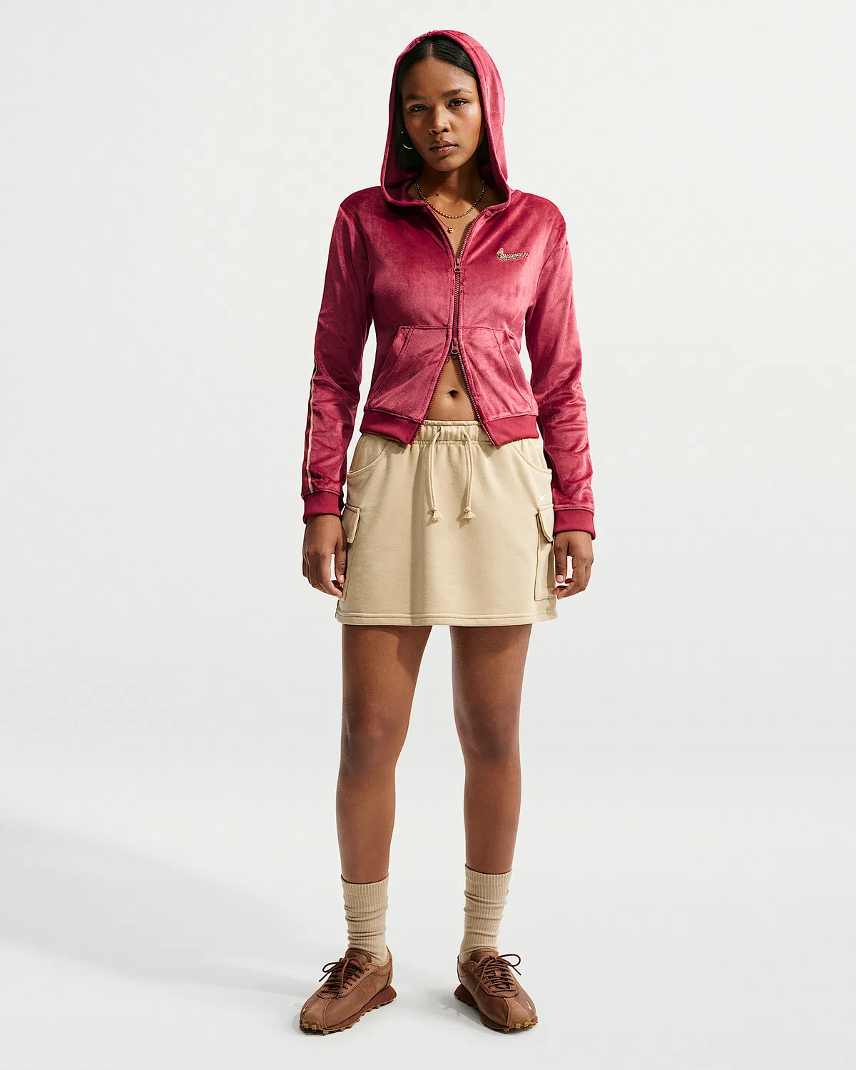 Женская длинная куртка с капюшоном на молнии Nike Sportswear, Team Crimson — фото 4