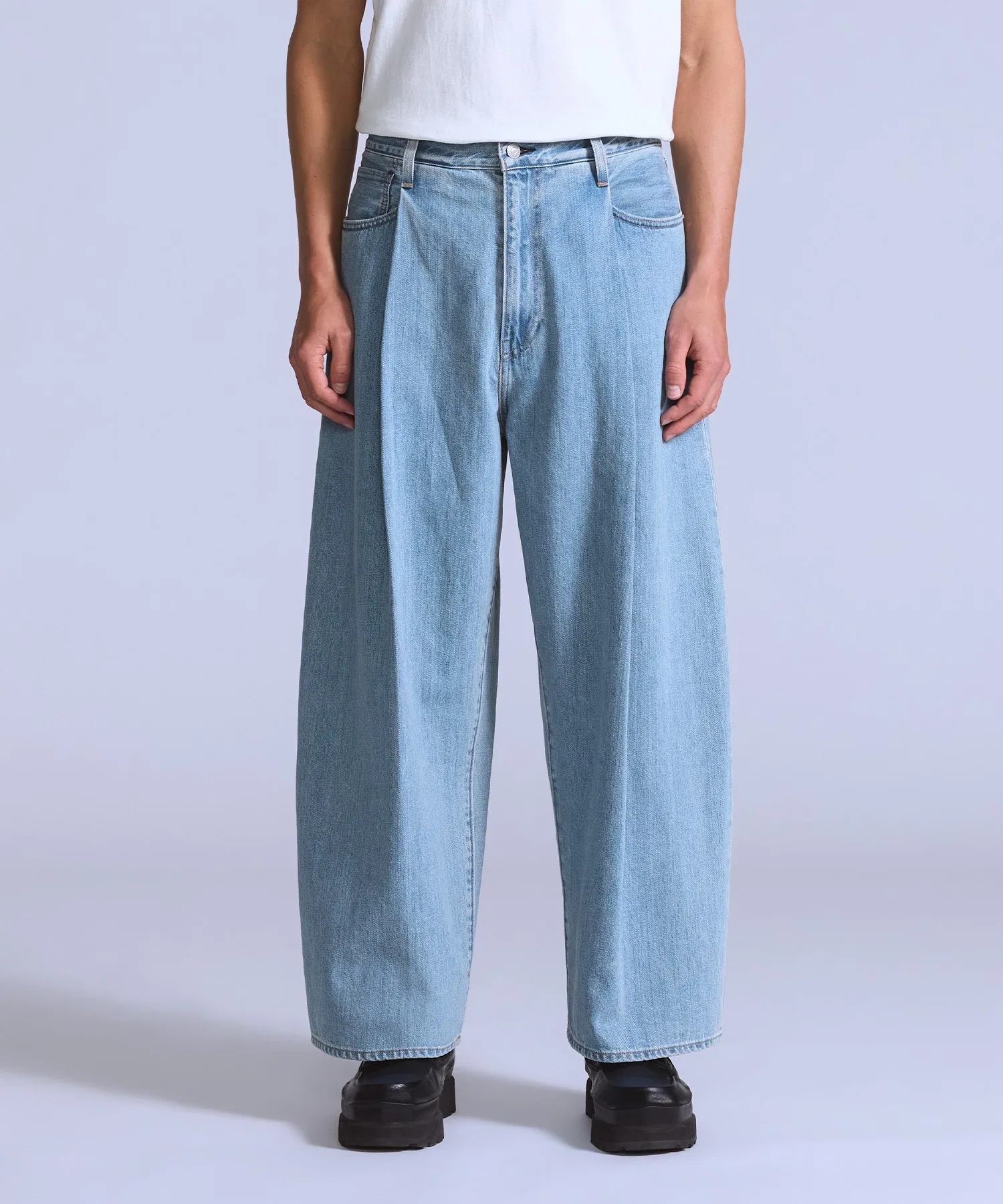 Джинсы Levi's BLUETAB™ с широкими складками и перекрестным кроем, светло-индиговый