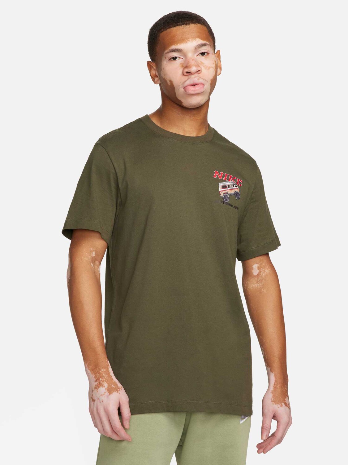 

Футболка Nike U NSW TEE SOLE RALLY LBR, зеленый