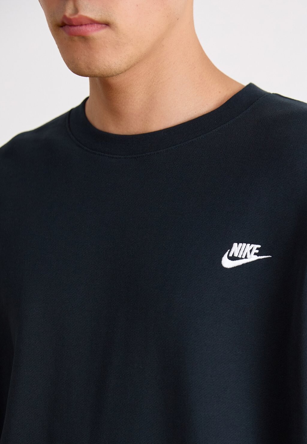 

Толстовка CLUB OVERSIZED CREW Nike, черный