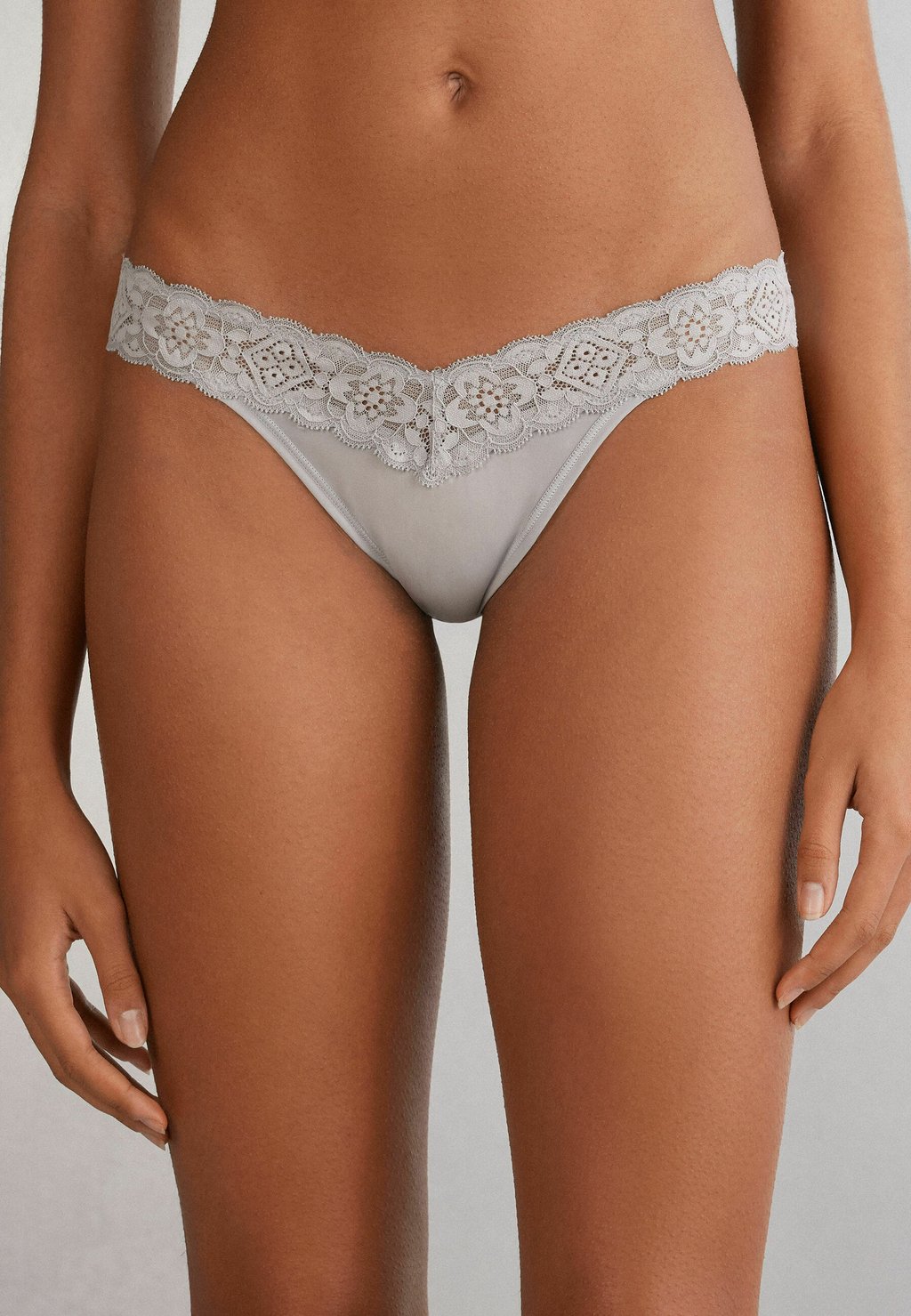 

Стринги Intimissimi, светло-серый