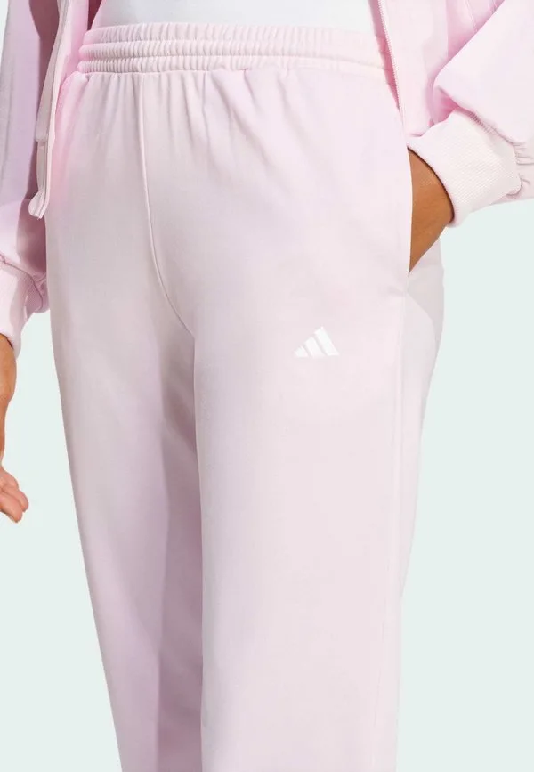 Спортивный костюм essentials feelcozy Adidas Sportswear, Clear Pink — фото 4
