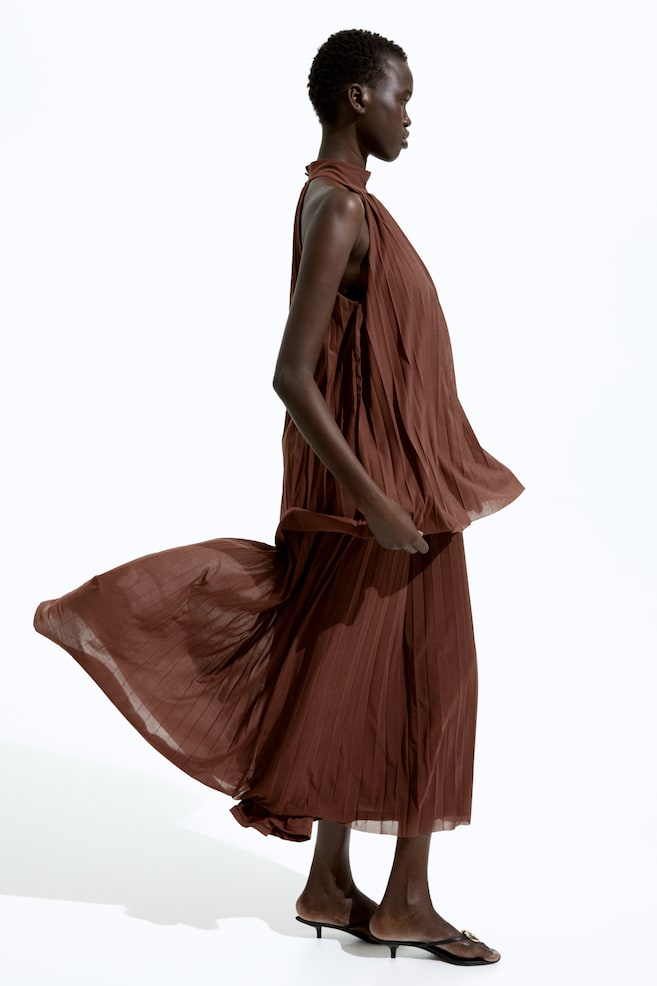 

Платье плиссированное H&M, коричневый