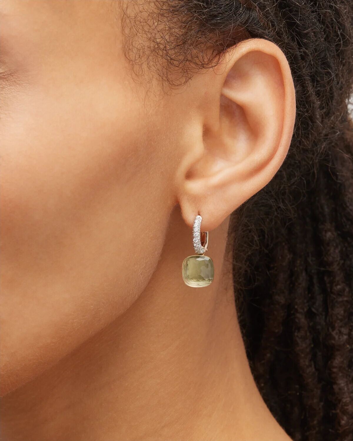 

Серьги Nudo из розового золота 18 карат с драгоценными камнями и бриллиантами Pomellato, цвет Praisiolite