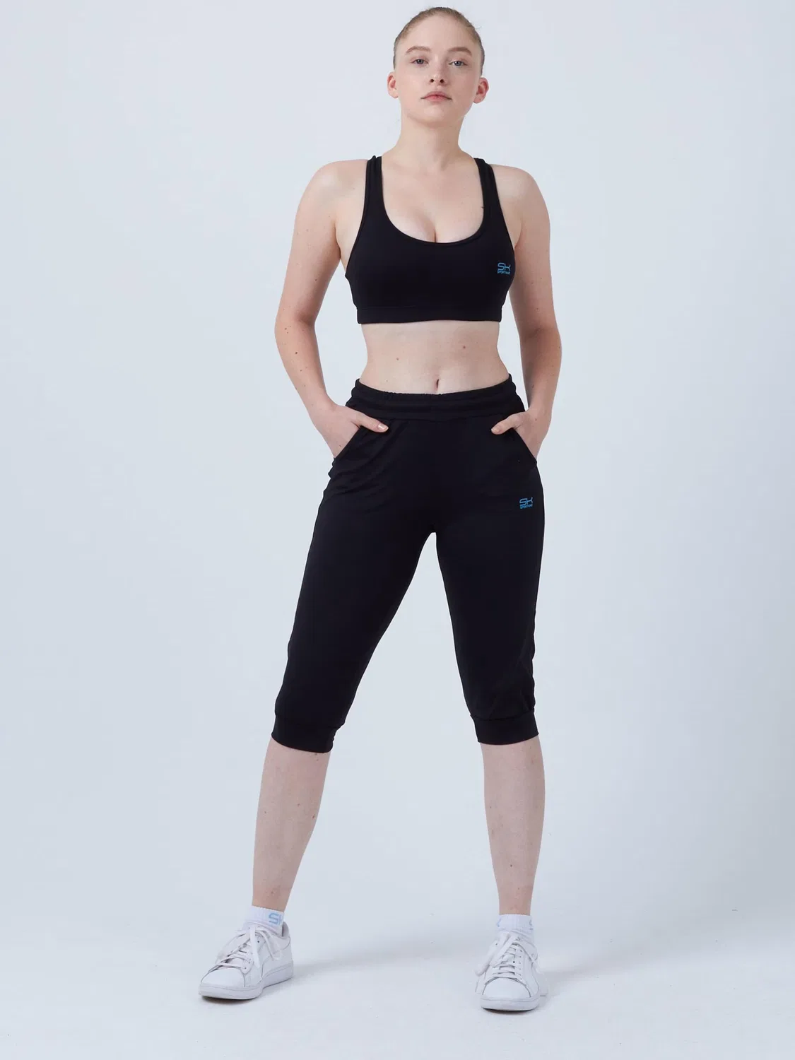 Спортивные шорты свободного кроя Sportkind Капри черного цвета