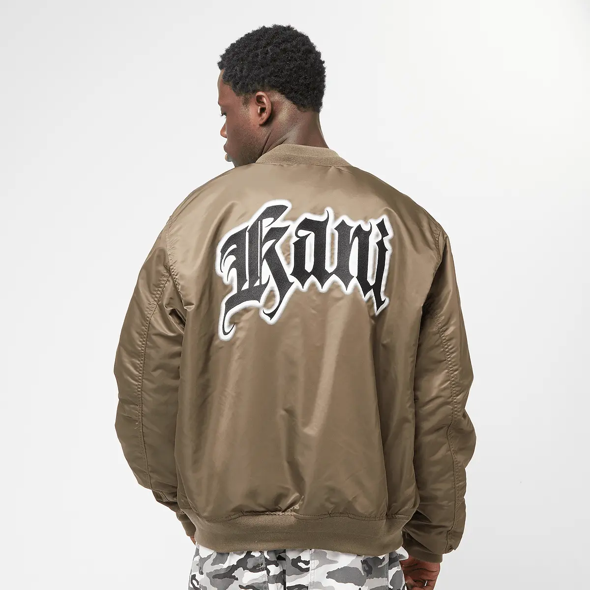 

Куртка Karl Kani Kani Back Embroidery Bomberjacket, зеленый/черный
