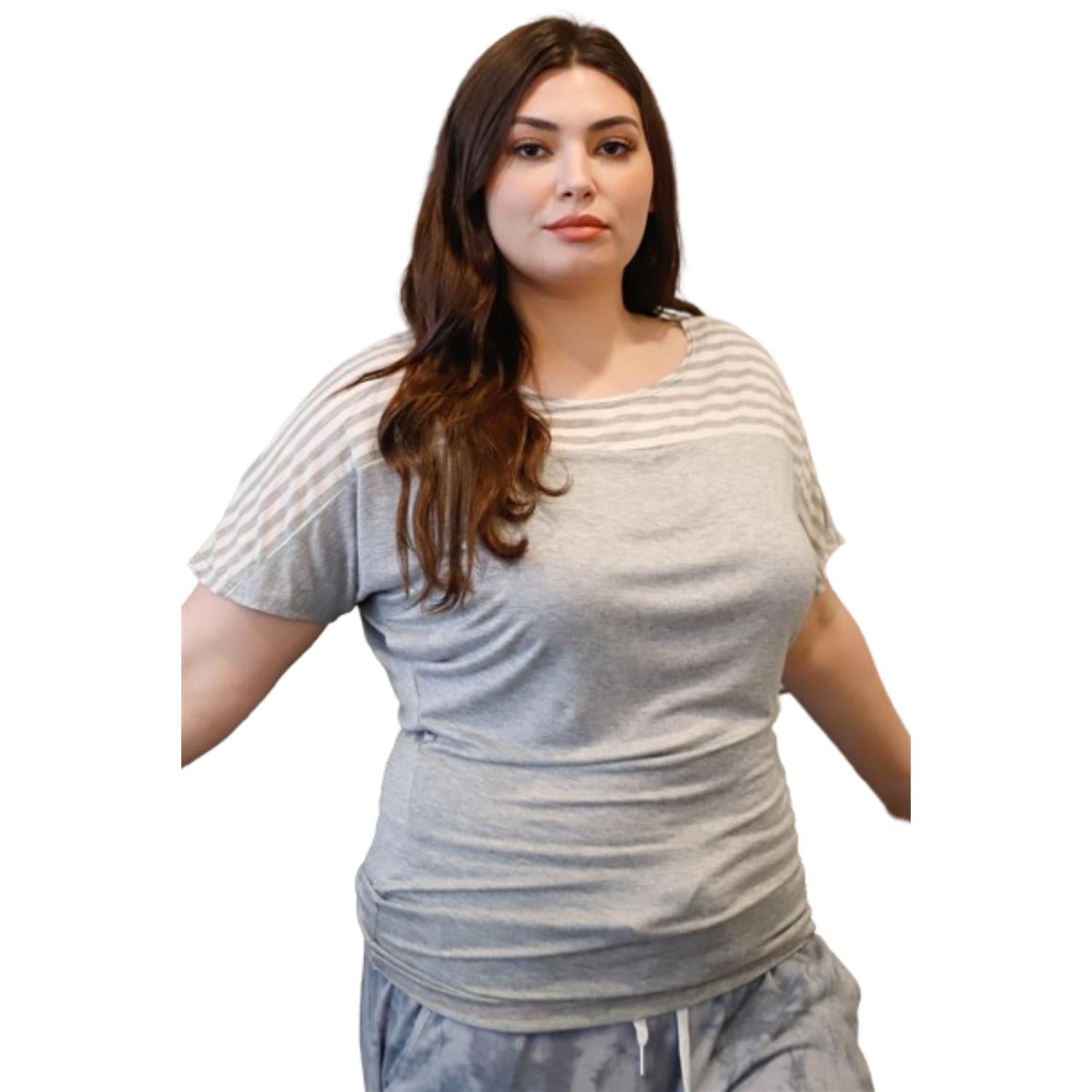 

Топ с короткими рукавами Plus Stripe FASHNZFAB, серый