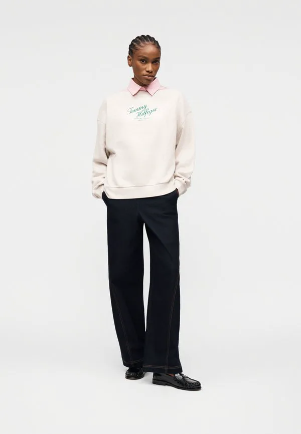 Свободная толстовка с логотипом и вырезом-лодочкой Tommy Hilfiger, Heather Oatmilk — фото 2