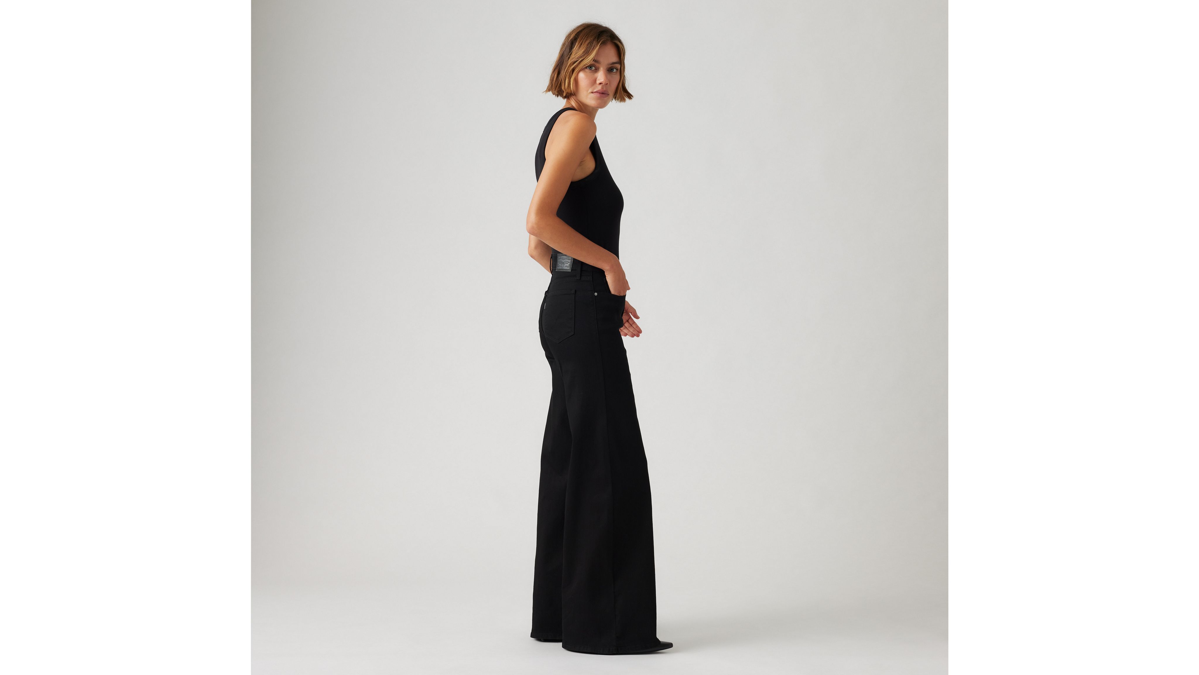 Женские джинсы Levi's 318 Shaping Wide Leg, черный — фото 2