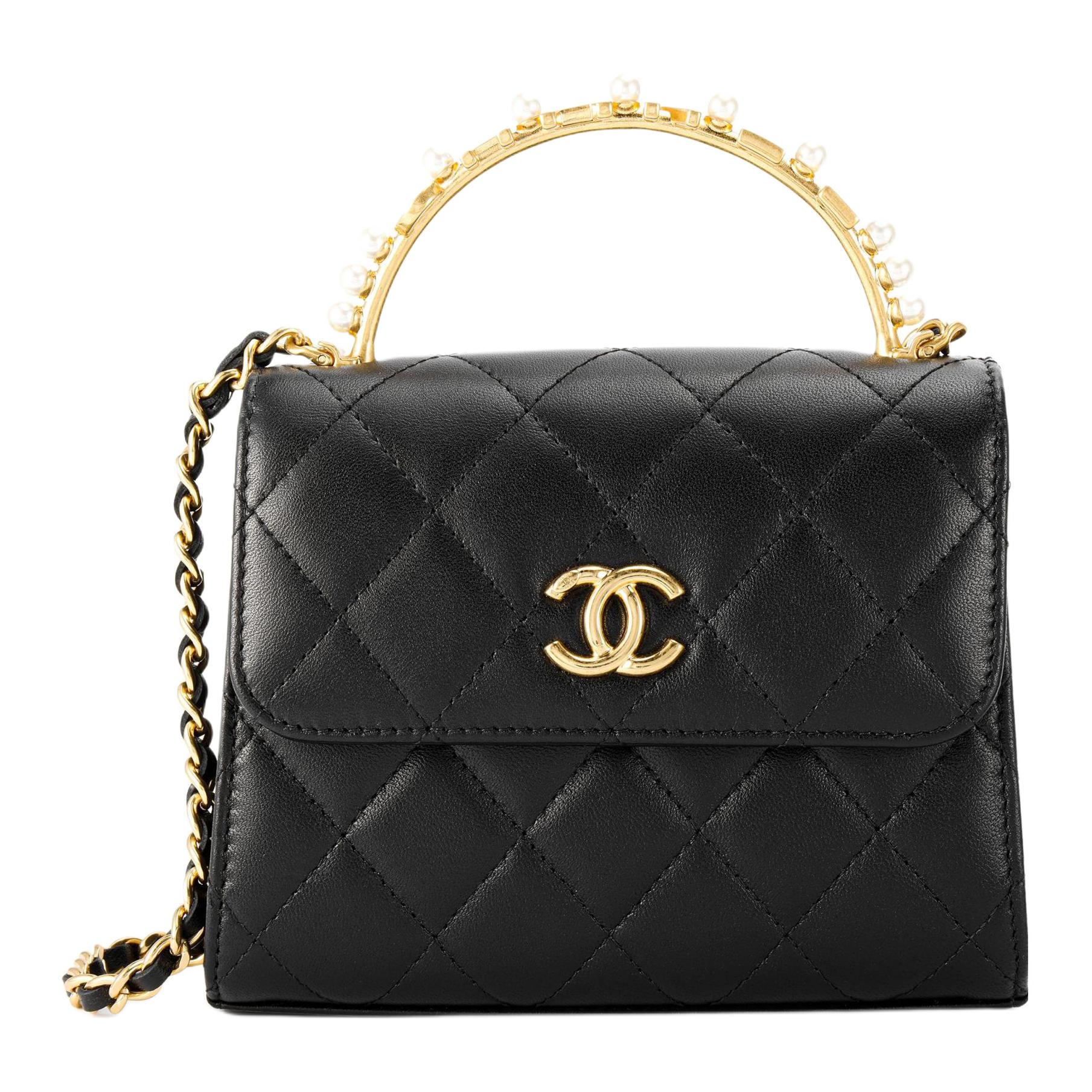 

CHANEL Маленькая квадратная сумка через плечо из овчины