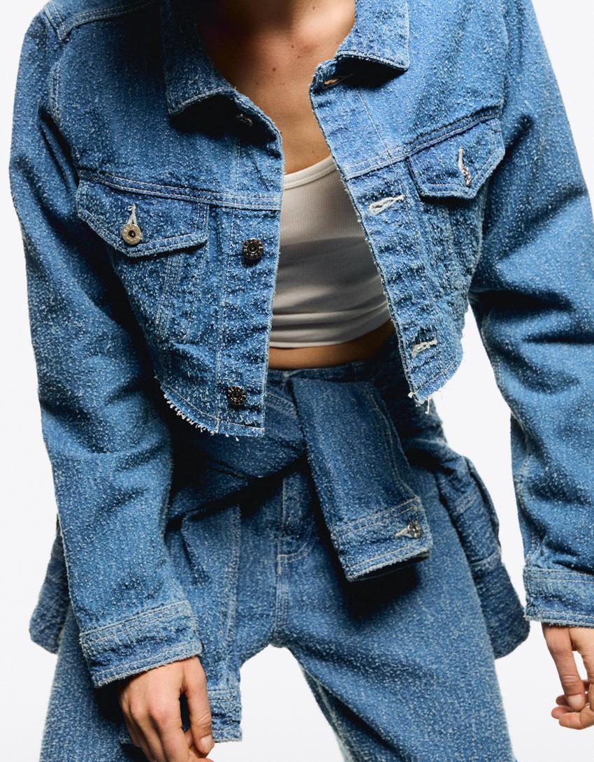 

Укороченная фактурная джинсовая куртка Bershka, голубой