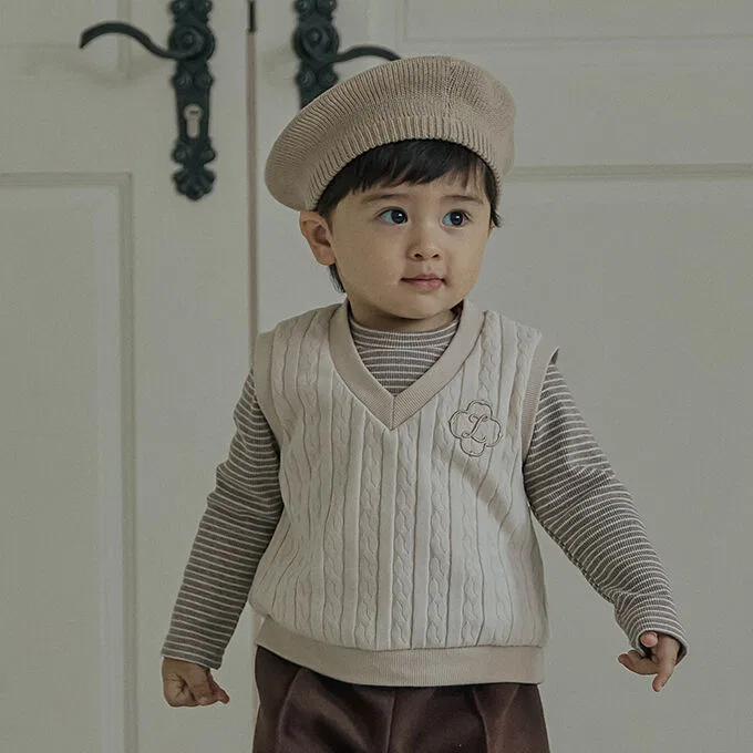 Детский жилет в стиле кэжуал светло-бежевого цвета от Littletini