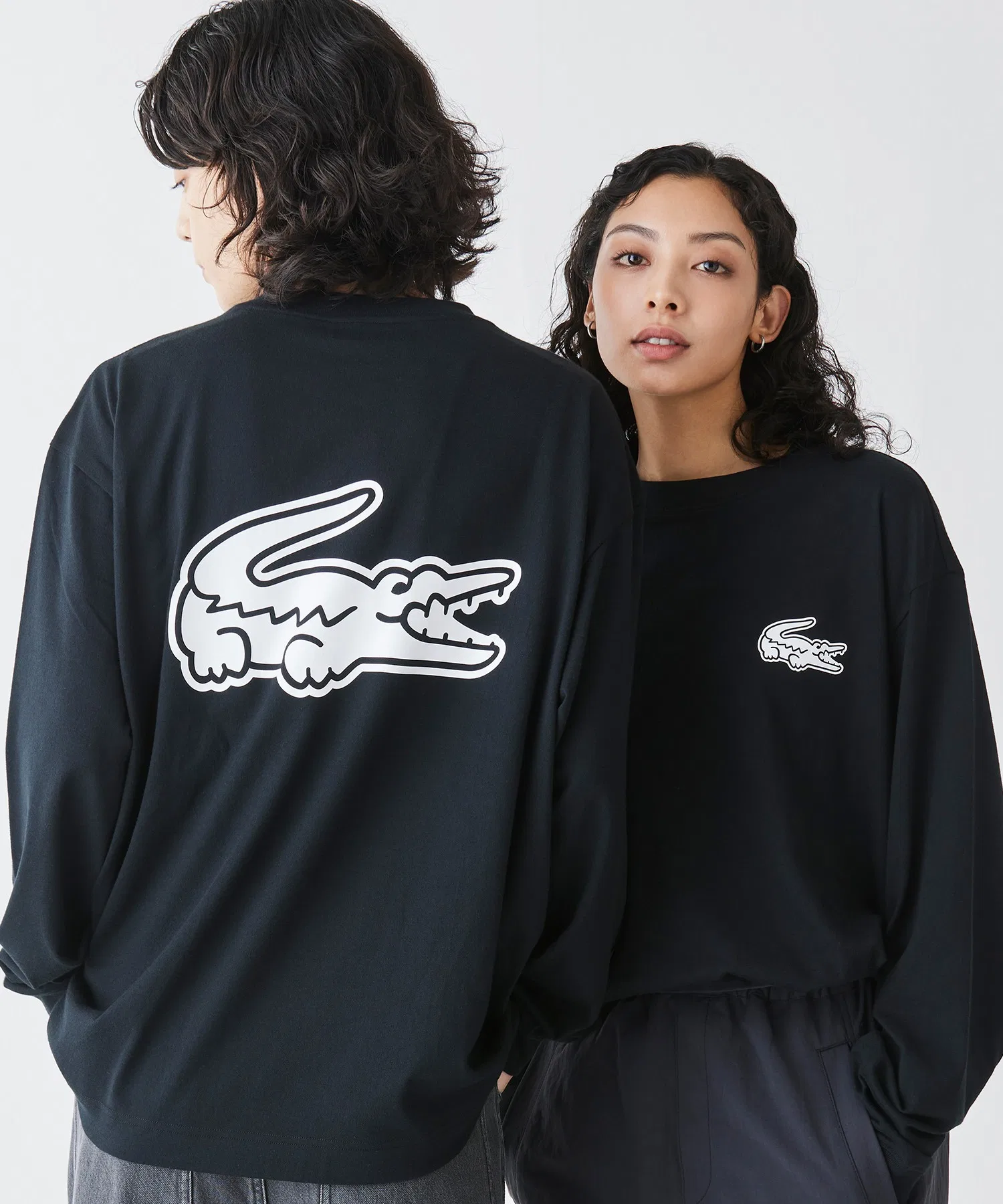 Футболка LACOSTE Oversize с принтом на спине, чёрная