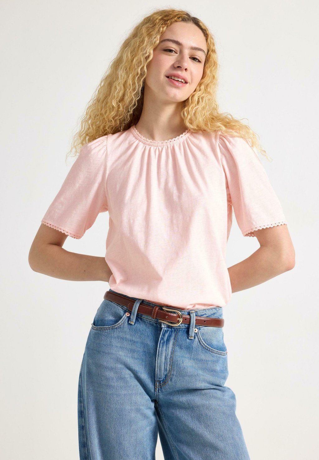 

Базовая футболка SHORT-SLEEVED Lindex, фуксия