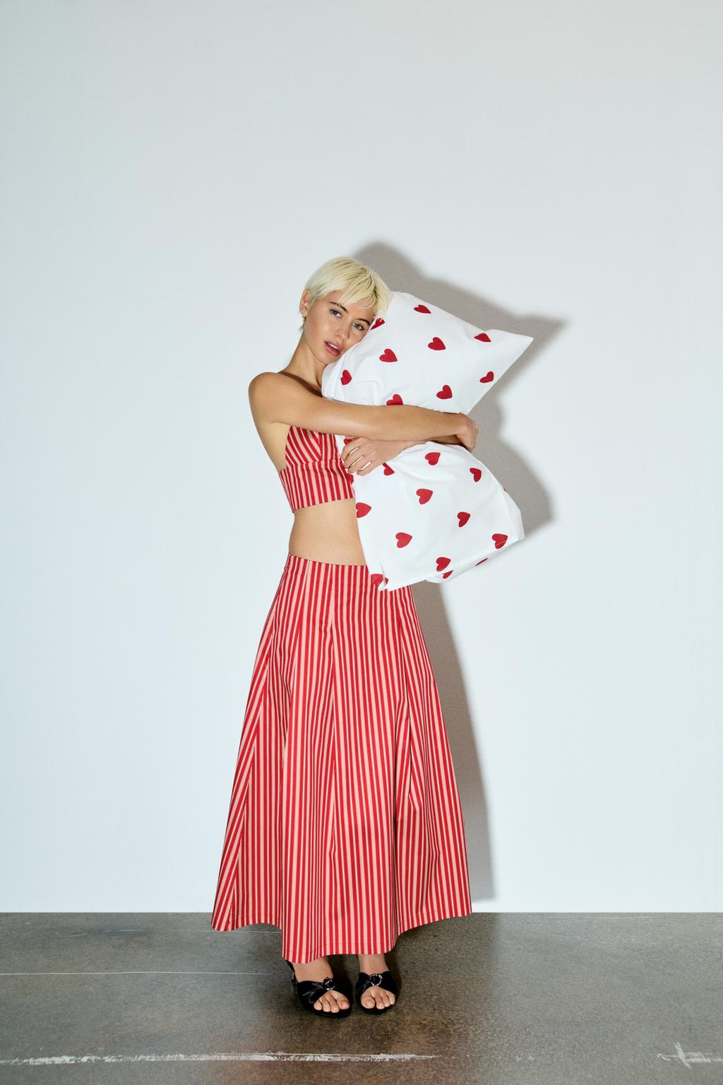 

Укороченный топ в полоску ZARA, цвет Red/White