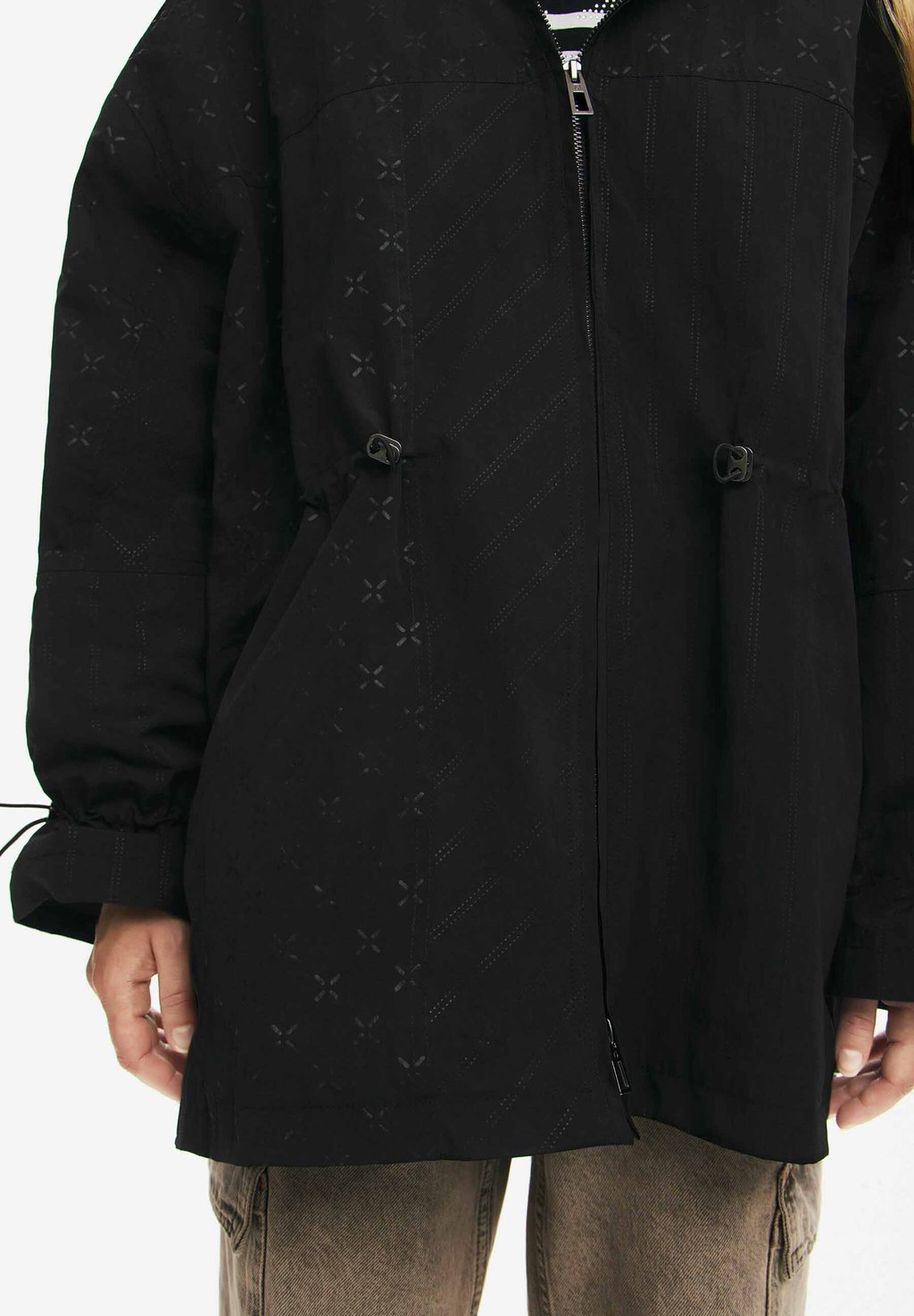 

Водонепроницаемая куртка WITH HOOD Desigual, черный
