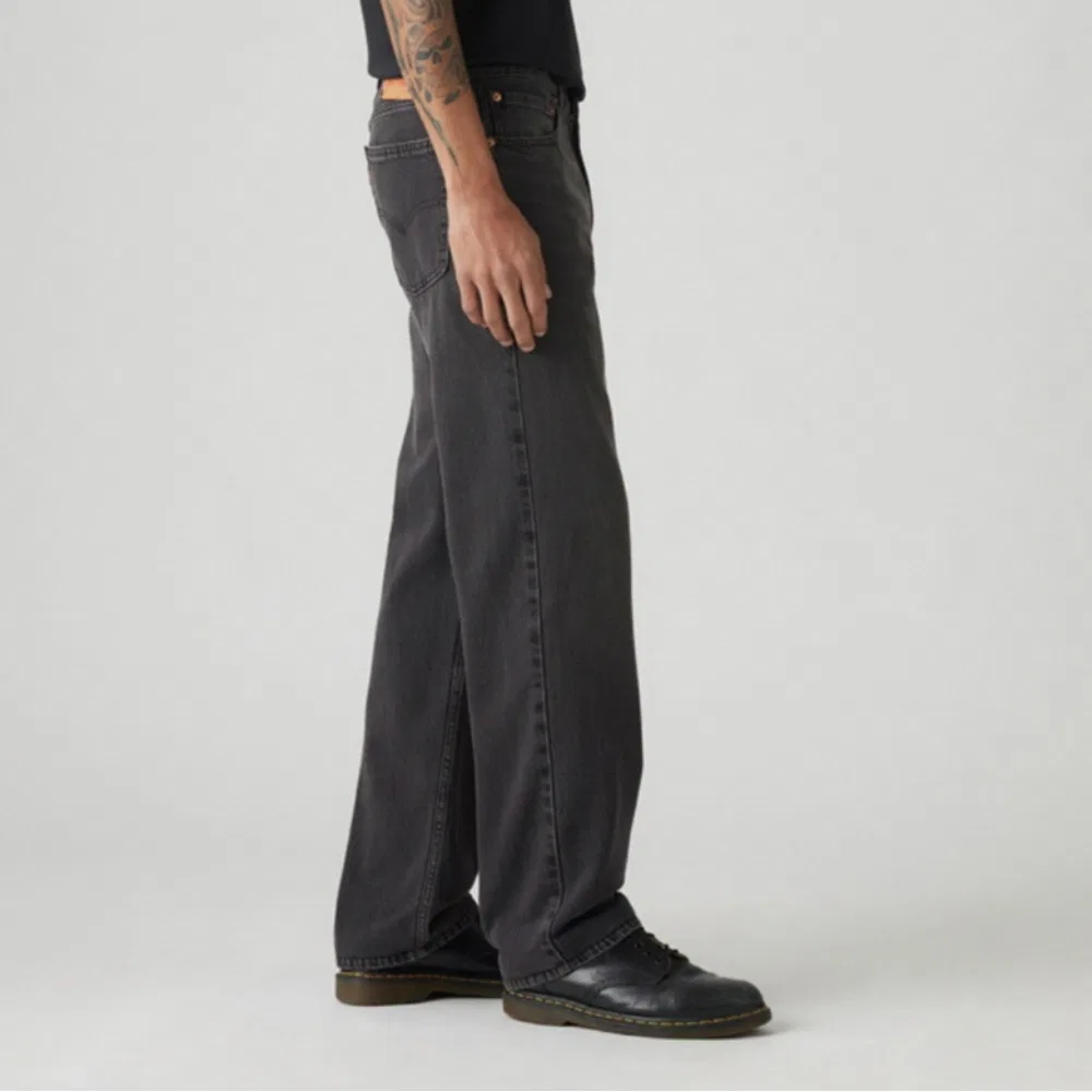 Мужские свободные прямые джинсы 555 чёрные от Levi's — фото 2